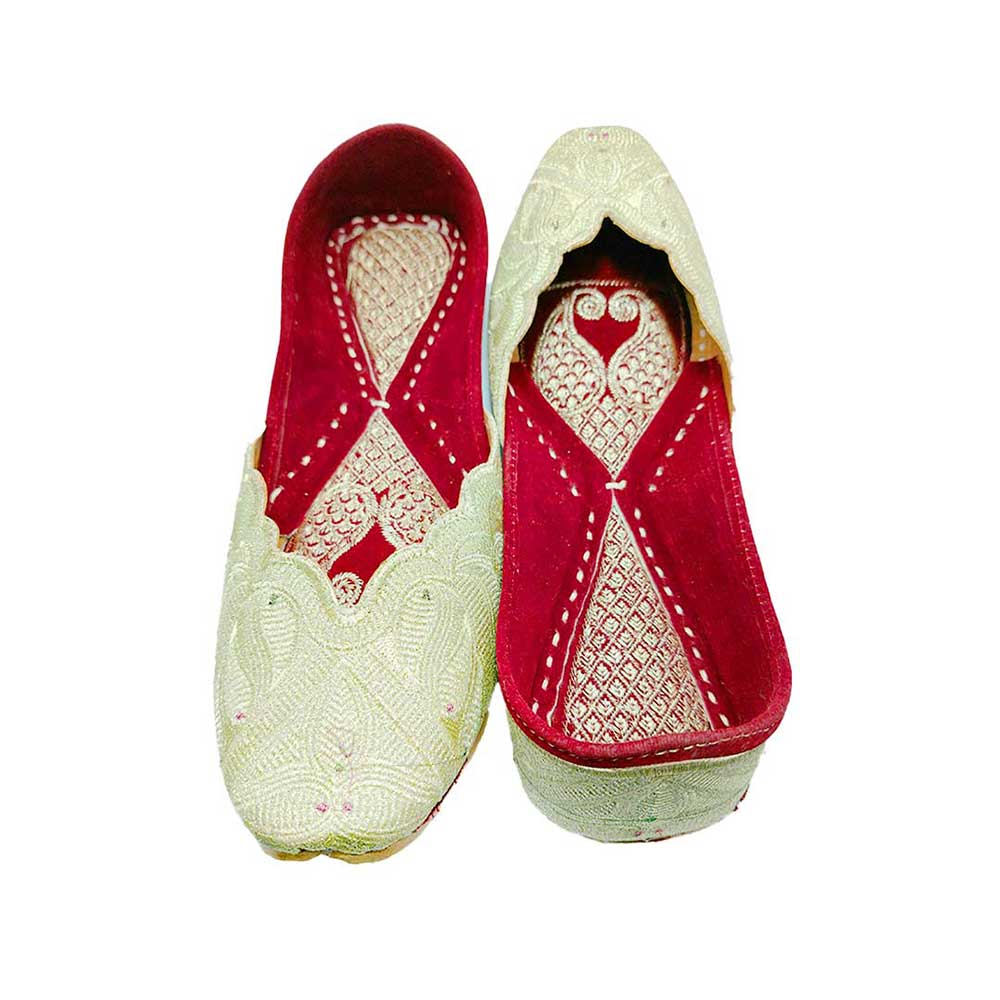 Royal Cream Embroidered Traditional Juti