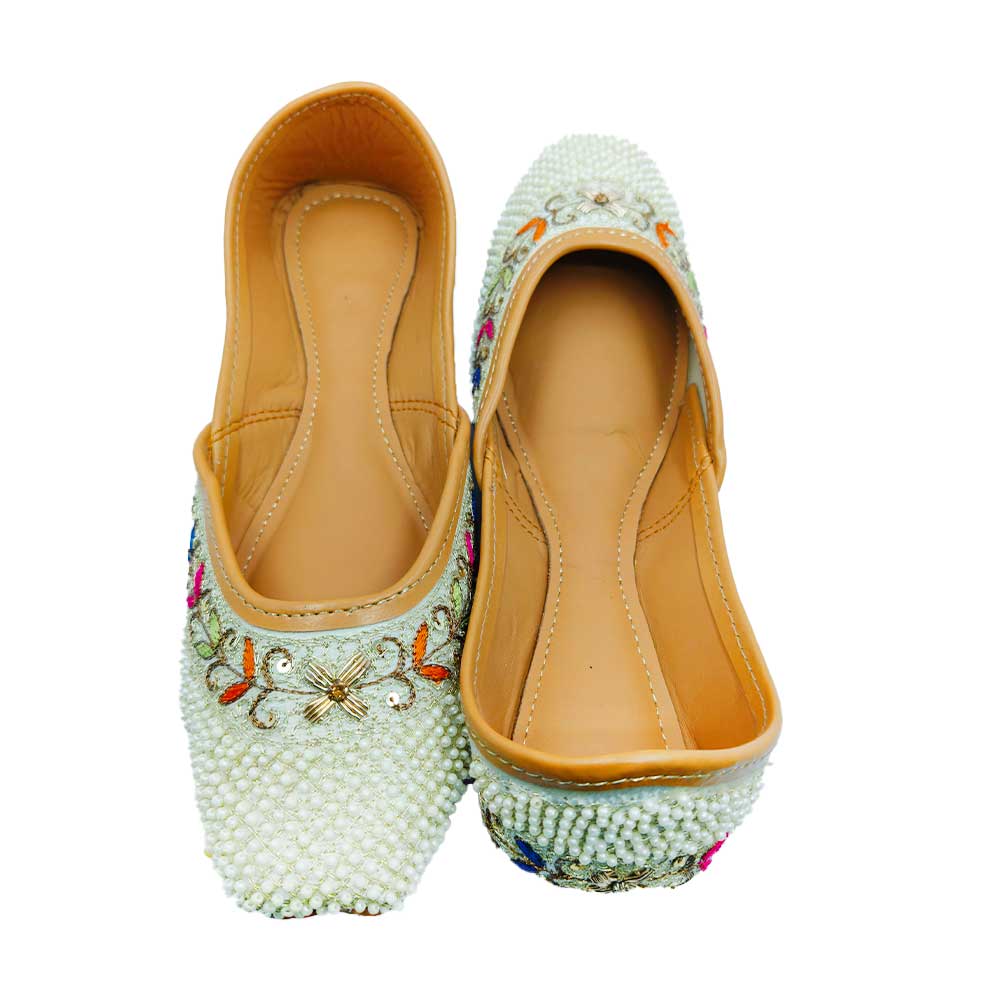 Pearl Cream Embroidered Traditional Juti